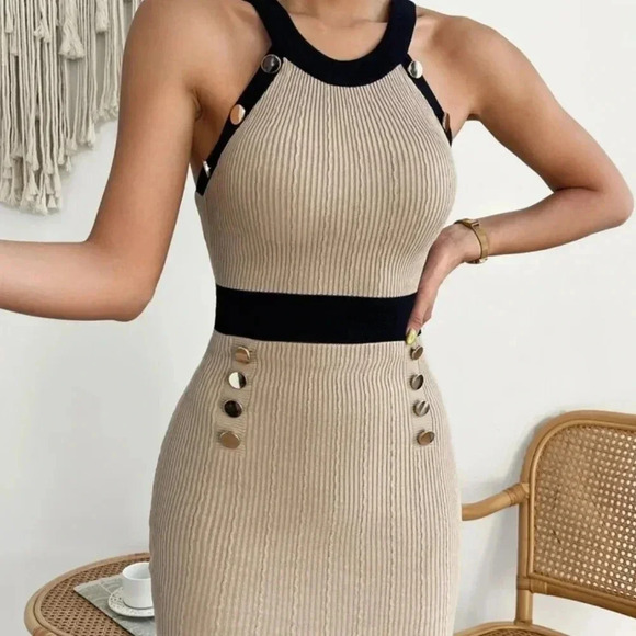 Contrast Trim Button Detail Sweater Dress - Picture 4 of 5